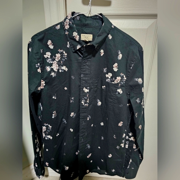 Sold - Picture 1 of 16